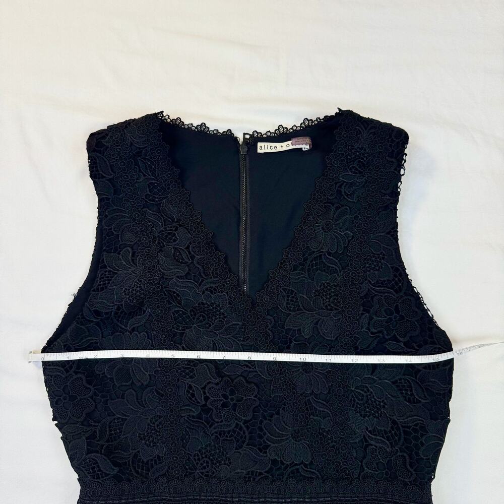 Alice + Olivia Lennon Black Lace Mini Dress Scalloped Cocktail Sz 4 Coquette - Picture 8 of 16